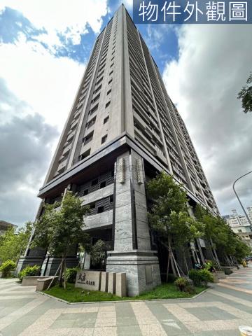 南屯捷運站旁佳泰大方黃金店面附雙平車B 照片 2
