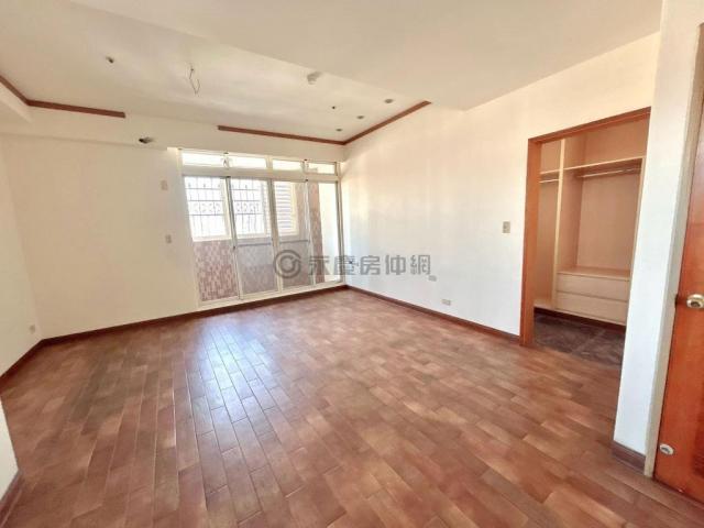 香榭麗舍北屯精華地段ㄧ層一戶景觀大五房雙平車 照片 7