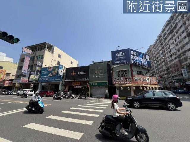 南屯黎明玉璽黎明商圈向上路大面寬1+2樓 照片 14