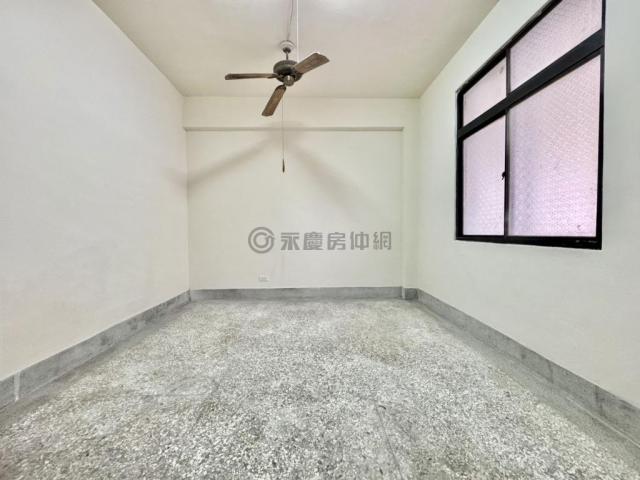 五期南屯捷運站朝南10米臨路黃金透店透天 照片 15
