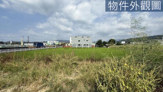 草屯中正路大面寬前後臨路農地附農舍 照片 16