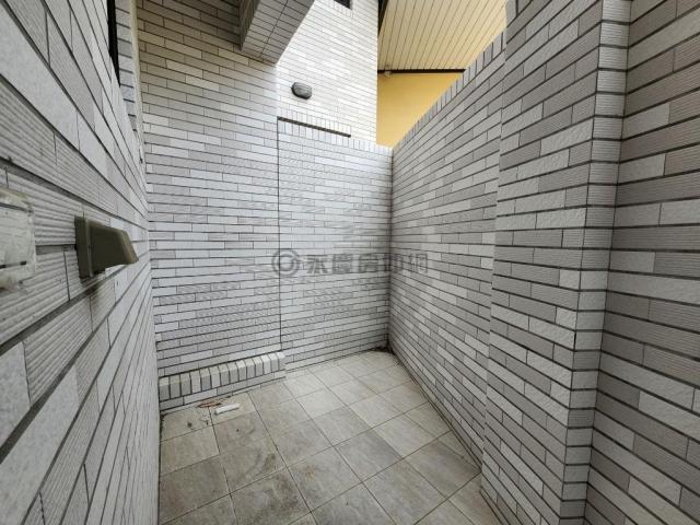 南屯嶺東精科近台糖高爾夫球場臨路角間全新富暘富墅 照片 8