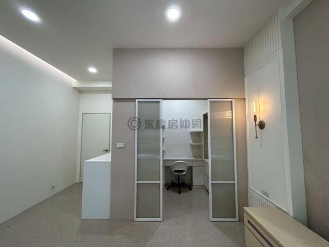 南屯嶺東科大坤悅君臨1+2樓百萬裝潢樓店 照片 8