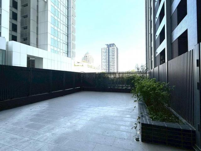 西屯專營惠文學區市政1號院兩房車大露臺戶 照片 14