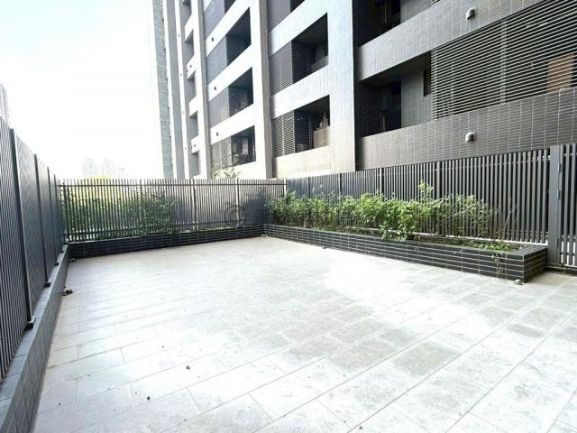 西屯專營惠文學區市政1號院兩房車大露臺戶 照片 15