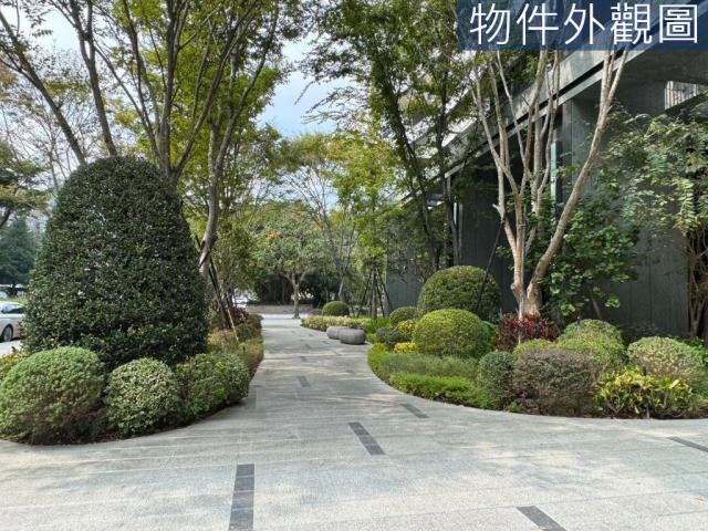 南屯博克萊衛浴開窗朝南平面車位 照片 14