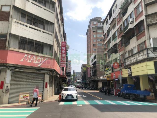 新北房仲推薦 台中西屯 精明一街生活圈 黃金一樓 機能成熟 照片 1