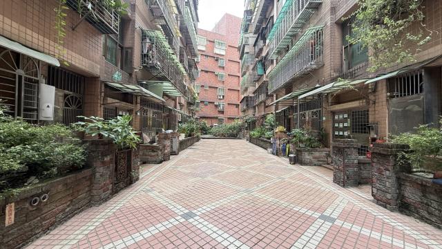 新北房仲推薦 板橋 三房震撼價 照片 2