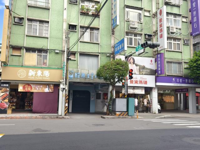 國際房產顧問 新店七張 中正路 面寬金店面 專任歡迎同業配案 照片 6