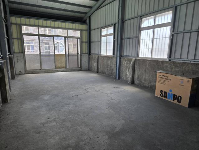 嘉義林森黃金大路邊73坪店住 照片 8