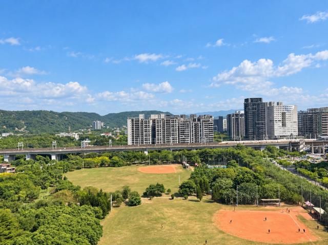 秀你好屋 高鐵特區 Techpark 四改三房 雙車 照片 2