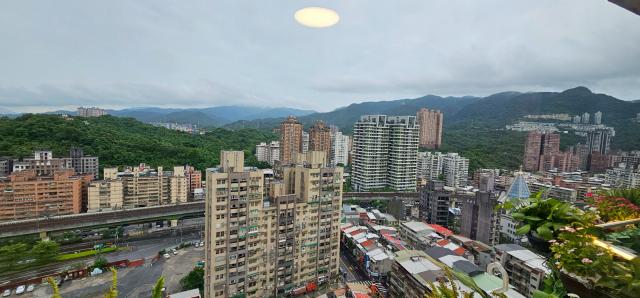 國泰商圈精緻四房+平面大車位 基隆買房賣屋 照片 14