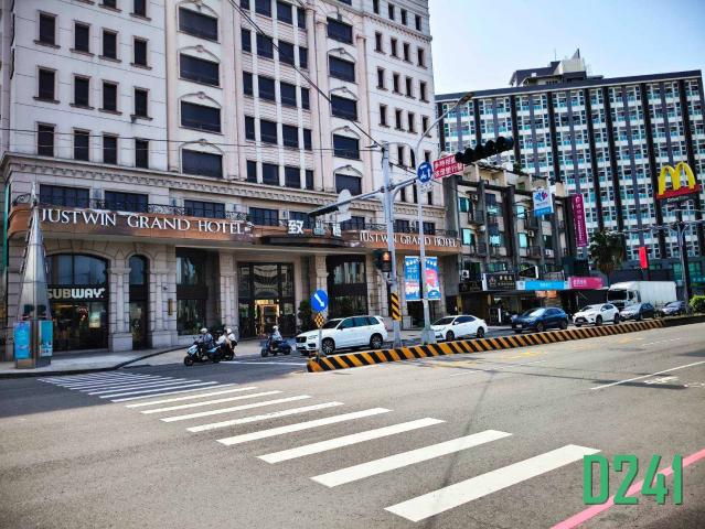 台南房地高手 南應大雙主力收益整棟店面透天 照片 8
