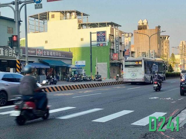 台南房地高手 南應大雙主力收益整棟店面透天 照片 12
