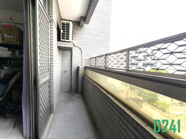 台南房地產 海佃商圈臨路輕裝潢住商透天 照片 10