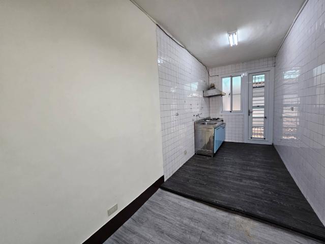 小港平和商圈低總價公寓三樓 照片 8