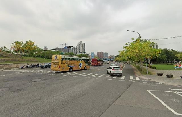 房仲達人萱萱 新左營三鐵共構溫馨美寓 照片 15