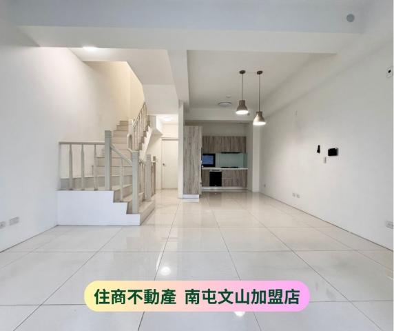 【大里74旁】超優質別墅❤️雙車位 照片 4