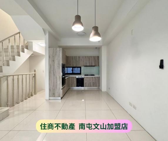 【大里74旁】超優質別墅❤️雙車位 照片 5