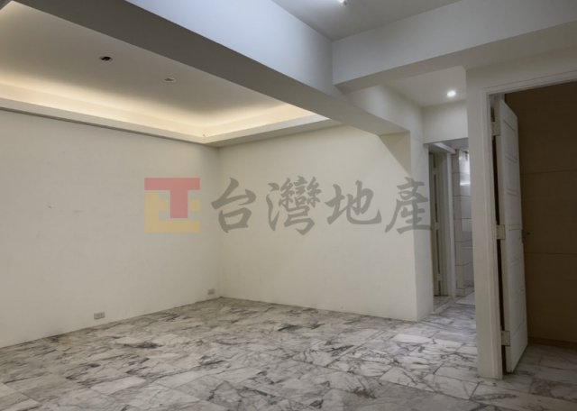 台北房仲女王 瑞安雅仕一樓+地下室店辦住 照片 12