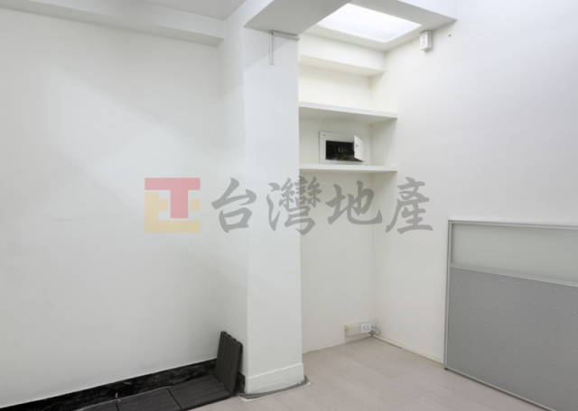 台北房仲女王 瑞安雅仕一樓+地下室店辦住 照片 8