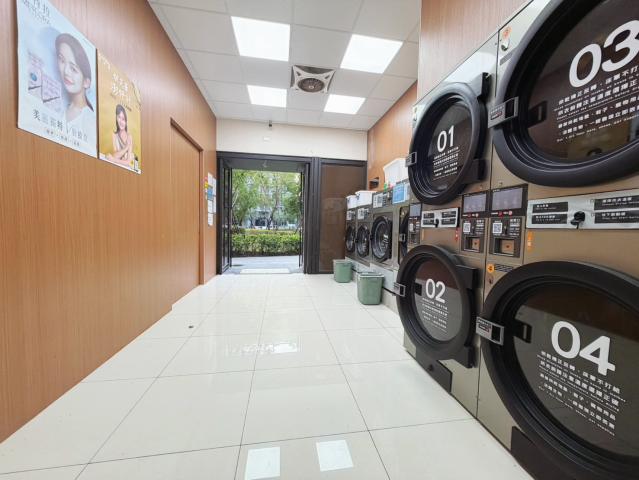 勝美欣輕屋齡一樓黃金店面加B1雙平車 台中太平買房 照片 1