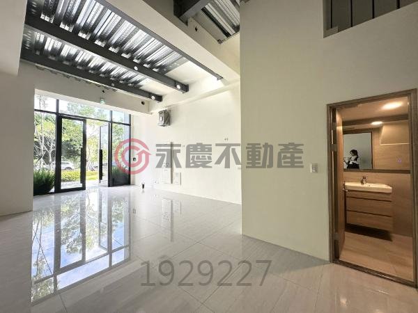國泰美禾公園首排挑高7.2米樓店+平車 照片 2