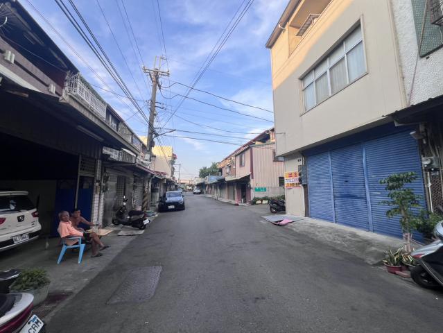 大里買屋推薦 大里大地坪前院車庫透天厝 照片 17