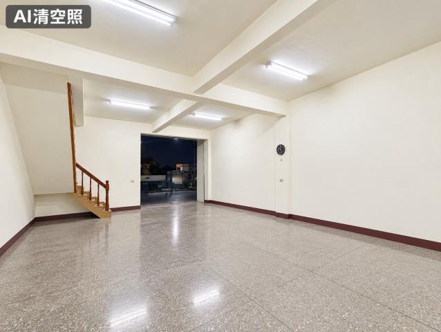 大里透天店面 成功國中合法三照廠住 照片 4
