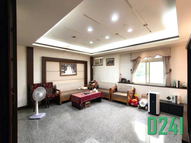 安南國中面寬5.6雙車併排透天☎️賞屋06-2906660 照片 1