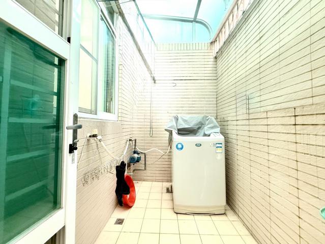 嘉義房屋土地 協同中學旁車庫別墅 照片 12