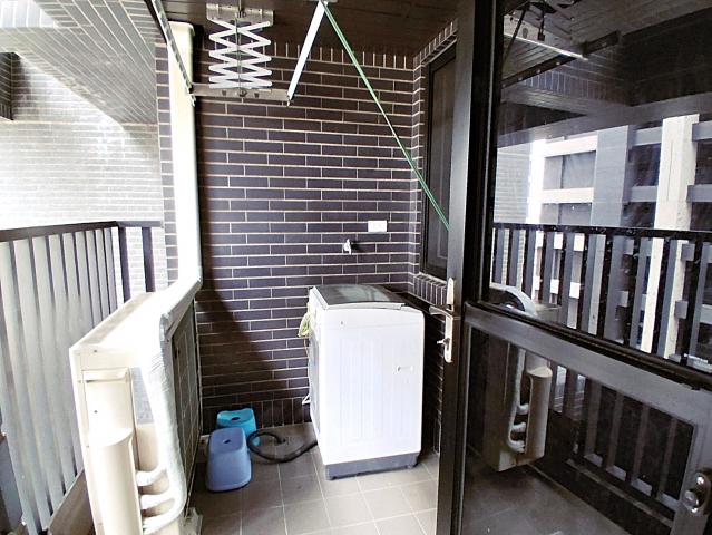 仁德文心路上東城電寓附平車 安平房仲推薦 照片 9