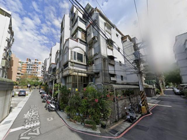 114清江國小★頂樓中樓附車位★公舘路231巷7弄4號四五樓 照片 7