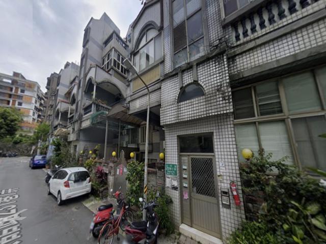 114清江國小★頂樓中樓附車位★公舘路231巷7弄4號四五樓 照片 9