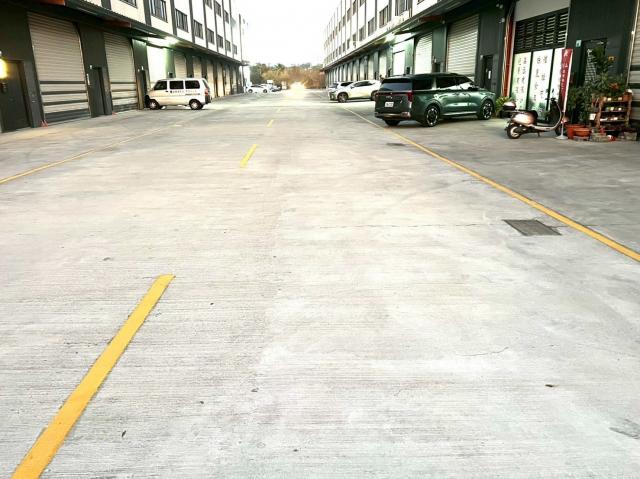 中埔交流道20米路挑高12米合法廠房 照片 5