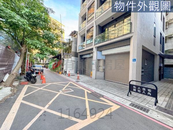 三峽社區推薦 府中挑高低總價店面 照片 8