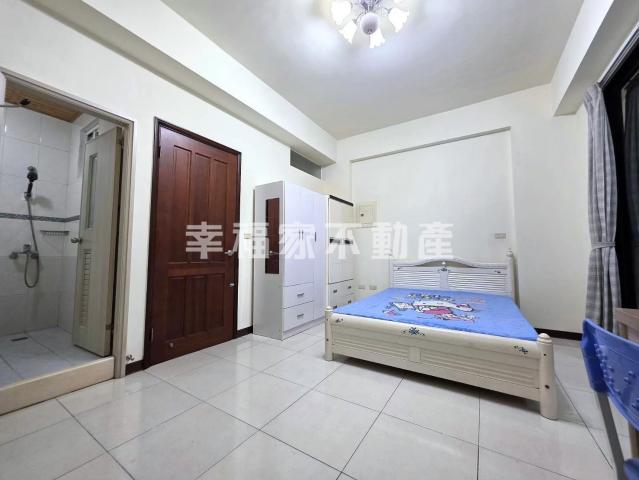 台南買房首選⚠️【近林森車站輕屋齡稀有金店住】✅台南房仲老妹✅ 照片 6