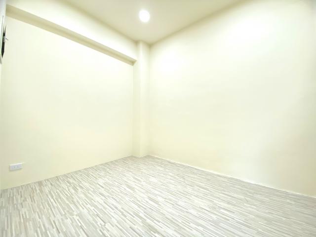 大里仁愛醫院旁|稀有店住附車位|百萬裝潢可立即營業,近學區! 照片 10