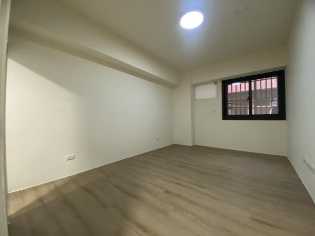 低總價卡位水湳核心!中清麗景大三房平車,全室電線已更新,成家 照片 7