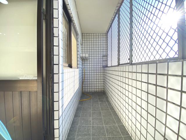 東平商圈高樓層三房全新裝潢美屋,總價998萬一卡皮箱即可入住 照片 10