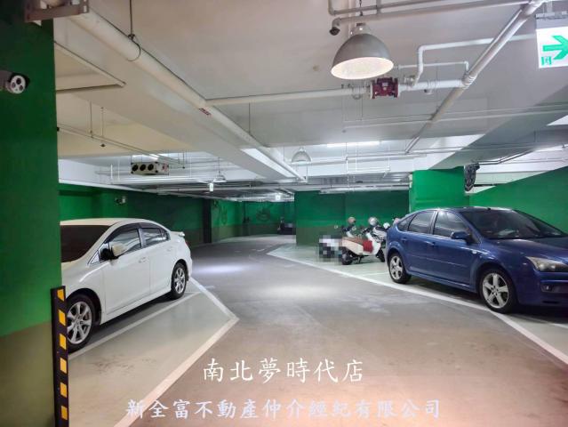 大台南房仲王 專★南紡京城鳳凰高樓3房大平車 照片 14