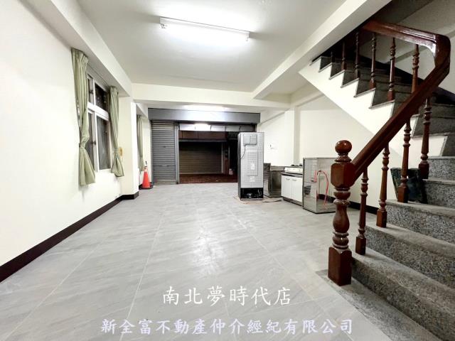 台南美美房屋 永康龍埔街34大地坪邊間採光透天 照片 2