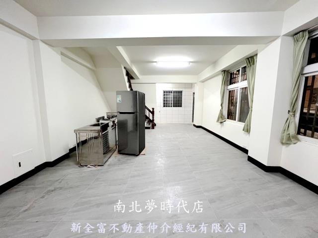 台南美美房屋 永康龍埔街34大地坪邊間採光透天 照片 3