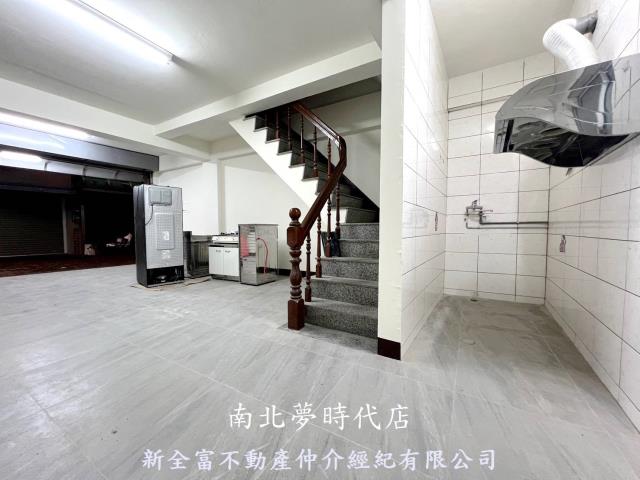 台南美美房屋 永康龍埔街34大地坪邊間採光透天 照片 4