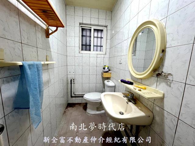 台南美美房屋 永康龍埔街34大地坪邊間採光透天 照片 13
