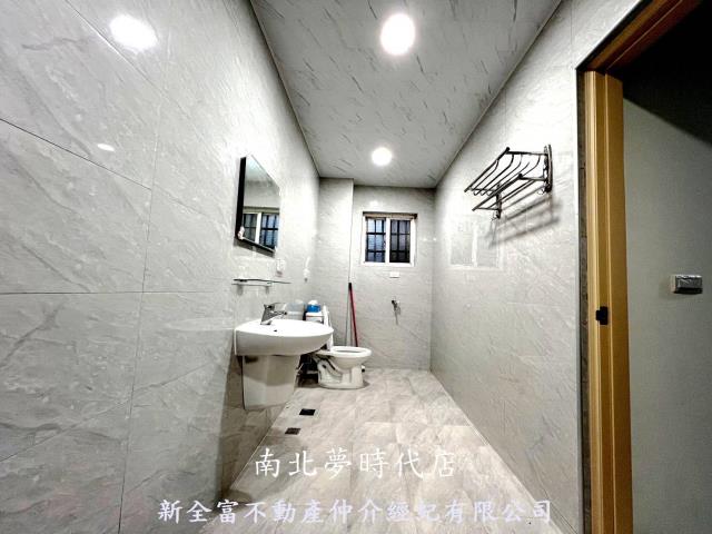 台南美美房屋 永康龍埔街34大地坪邊間採光透天 照片 14
