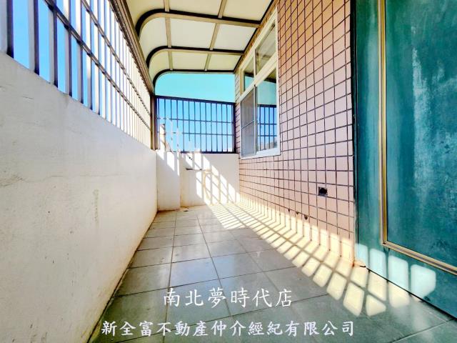 台南美美房屋 永康龍埔街34大地坪邊間採光透天 照片 16