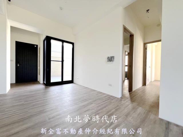 台南美美房屋 陶喜3房贈大露臺頂樓平車電寓 照片 4
