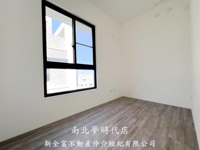 台南美美房屋 陶喜3房贈大露臺頂樓平車電寓 照片 9