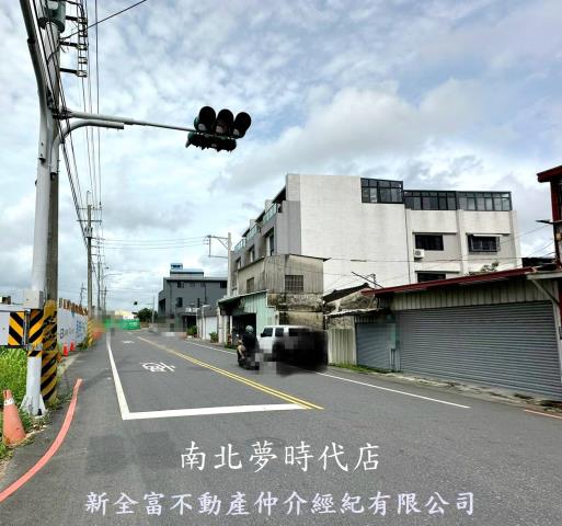 台南美美房屋 新化信義路需整理透天 照片 2